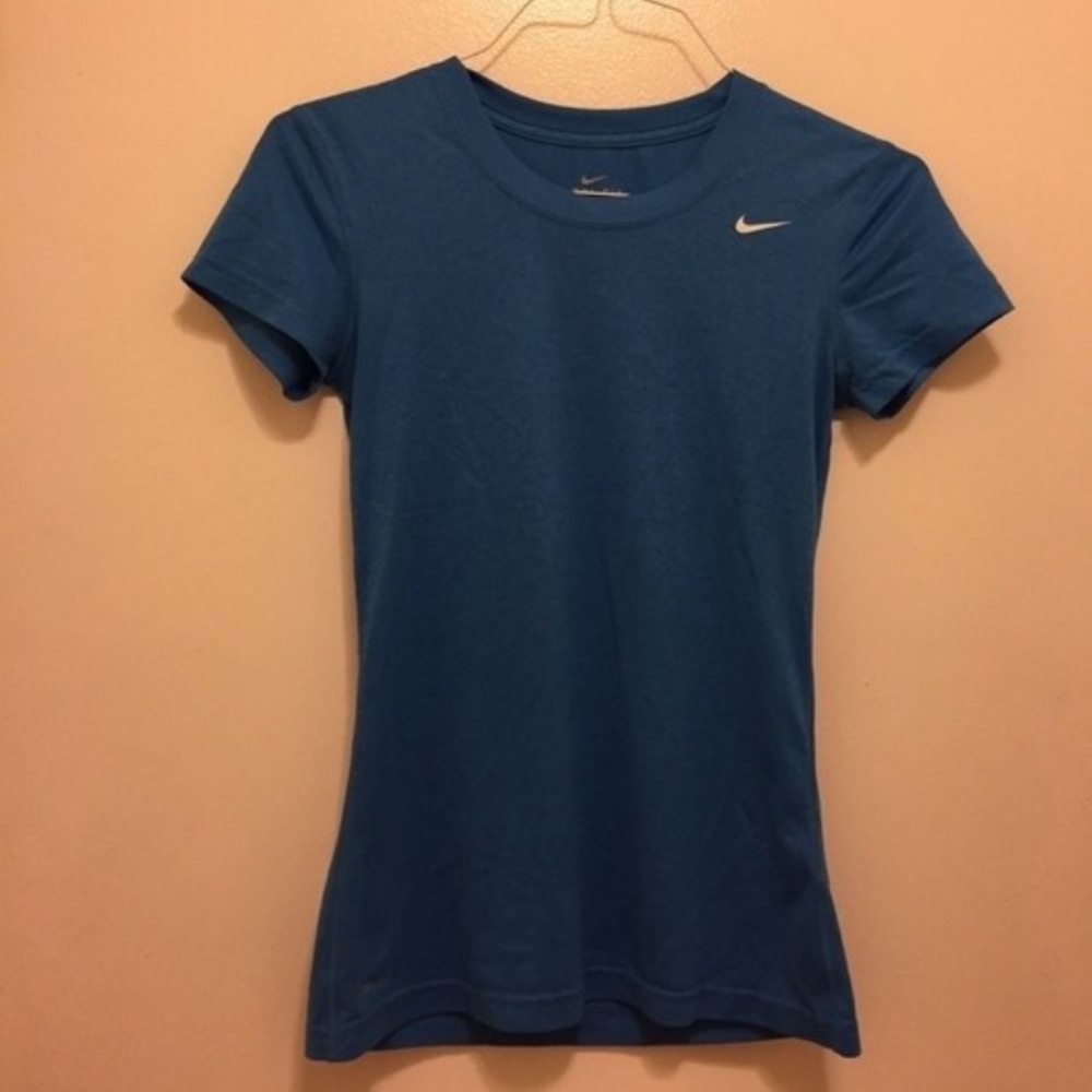 Nike dry fit t-shirt